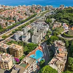 Διαμέρισμα Lisa's Stylish Floor Flat & Double Pool *