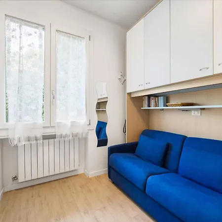 Lisa's Stylish Floor Flat & Double Pool * Pietra Ligure